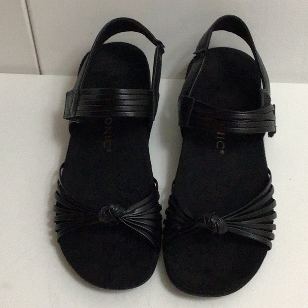 Vionic black sandals size 9